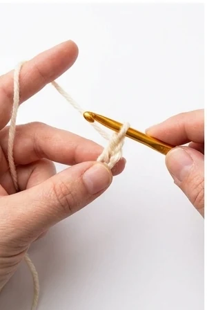 Foundation chain step 1: Position the yarn