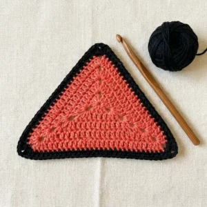 how to crochet triangle motifs