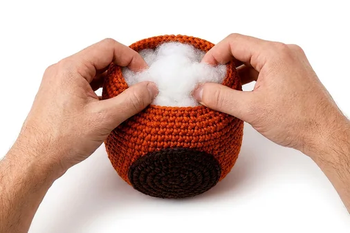 crochet red panda mushroom pattern step 3: Body: upper section and closing