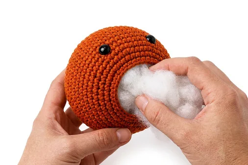 crochet red panda mushroom pattern step 5: Head: shaping and closing