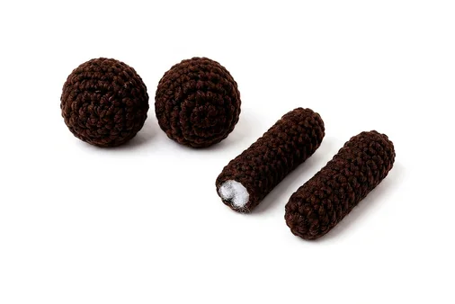 crochet red panda mushroom pattern step 6: Back legs and feet