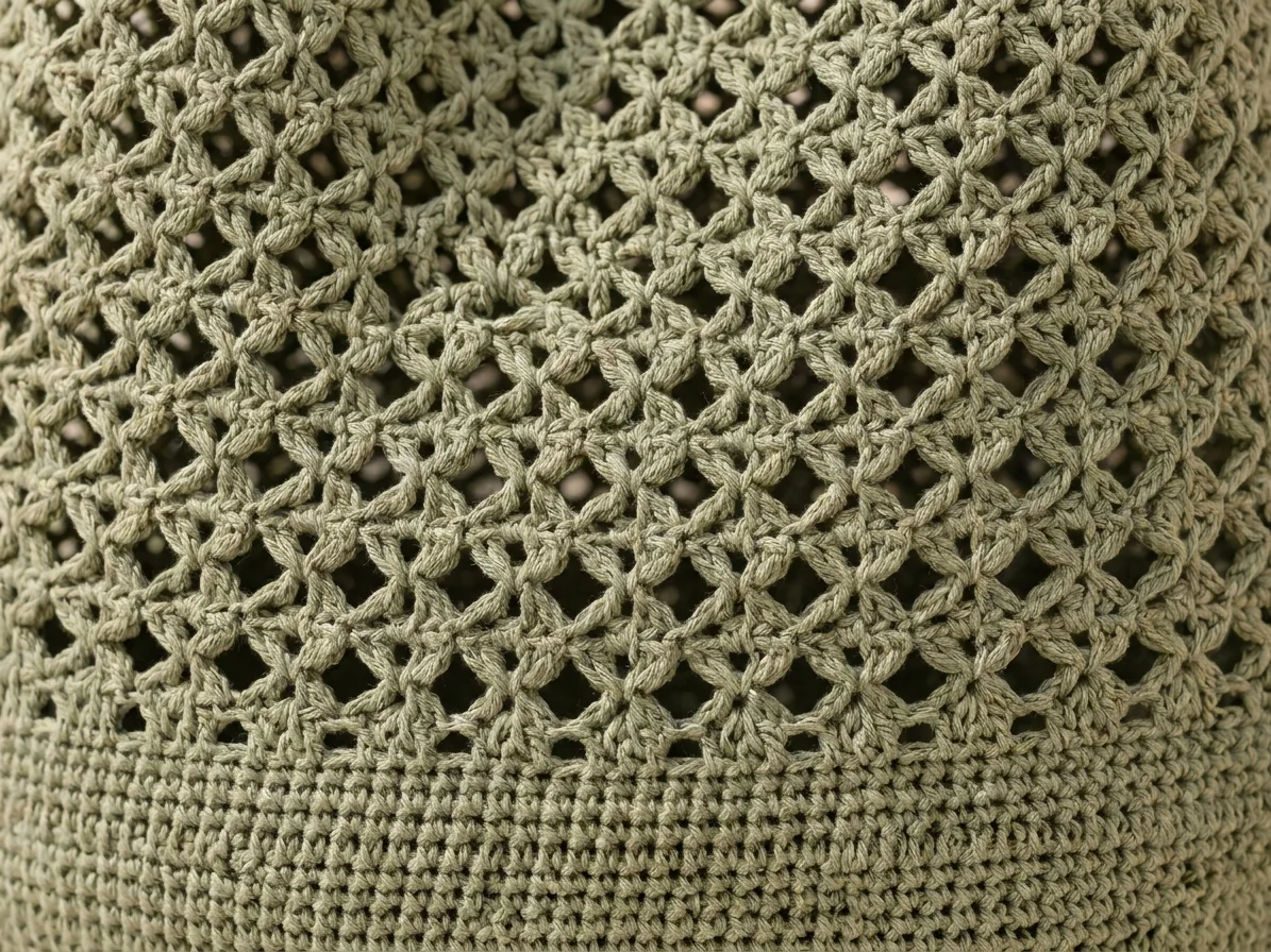 uniform floral lattice above solid band