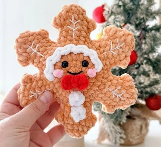 Finished gingerbread snowflake