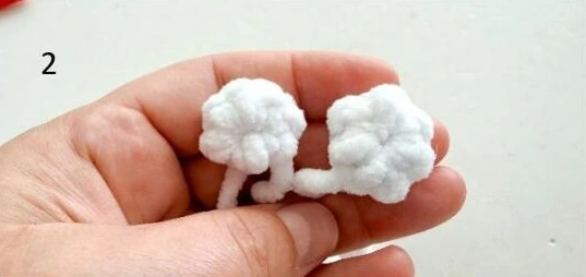 Gingerbread • Photo 2: two white buttons