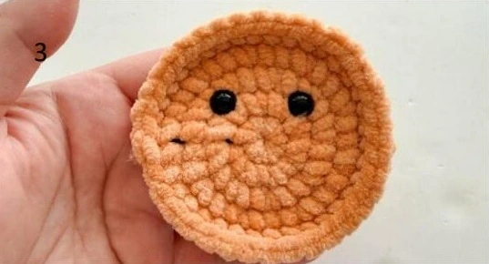 Gingerbread • Photo 3: eyes positioned in the face