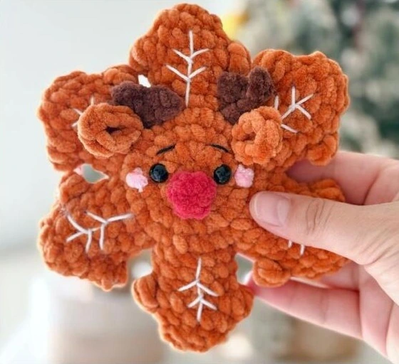 Finished reindeer snowflake