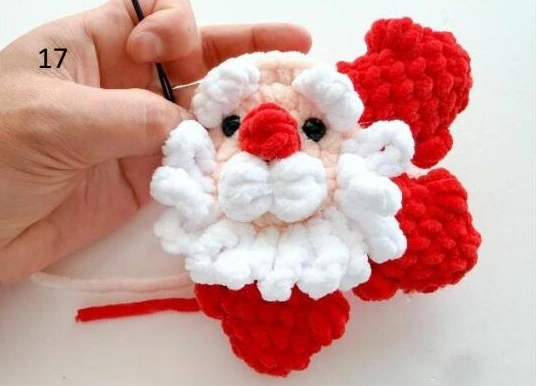 Santa • Photo 17