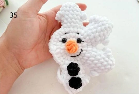 Snowman • Photo 35