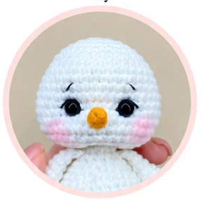 Source snowman face with optional pink cheek coloring